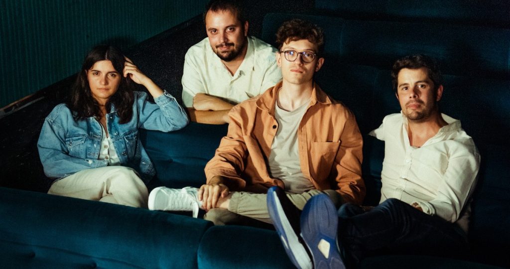 Els Llums de Colors, música en polaco para llorar desnudo